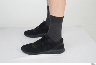 Brett black sneakers foot 0003.jpg